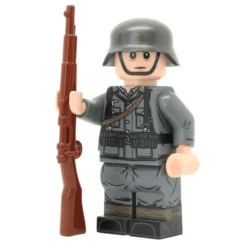 WW2 German Rifleman (Mid-late War) Minifigure